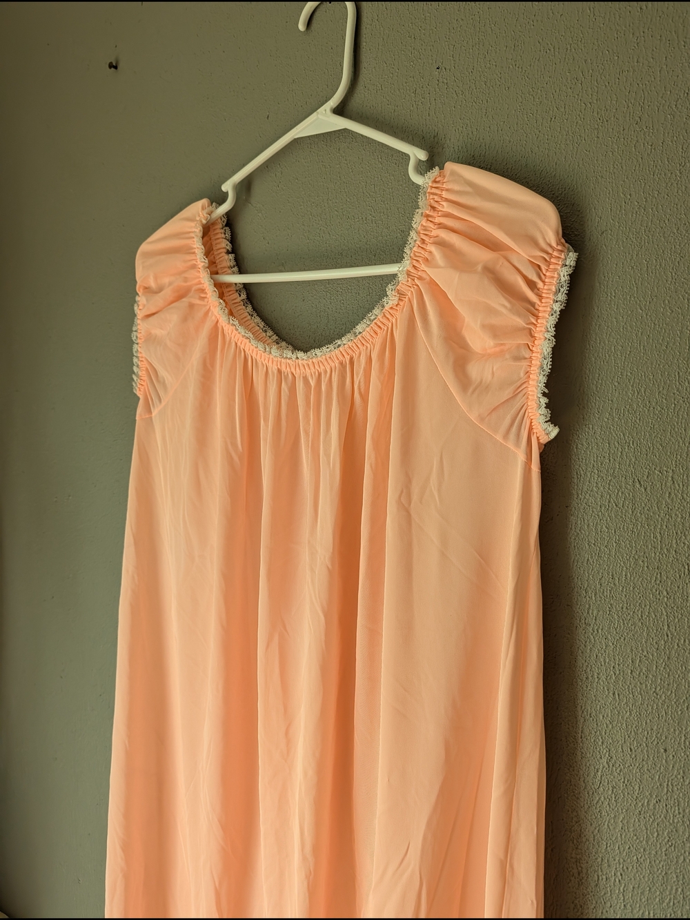 Vintage Peach Pink Long Chemise Nightgown With Lace Detailing - Picture 3 of 4